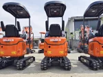 Mini-pelle compacte 1T, Moteur Kubota 3 cylindres – Image 2